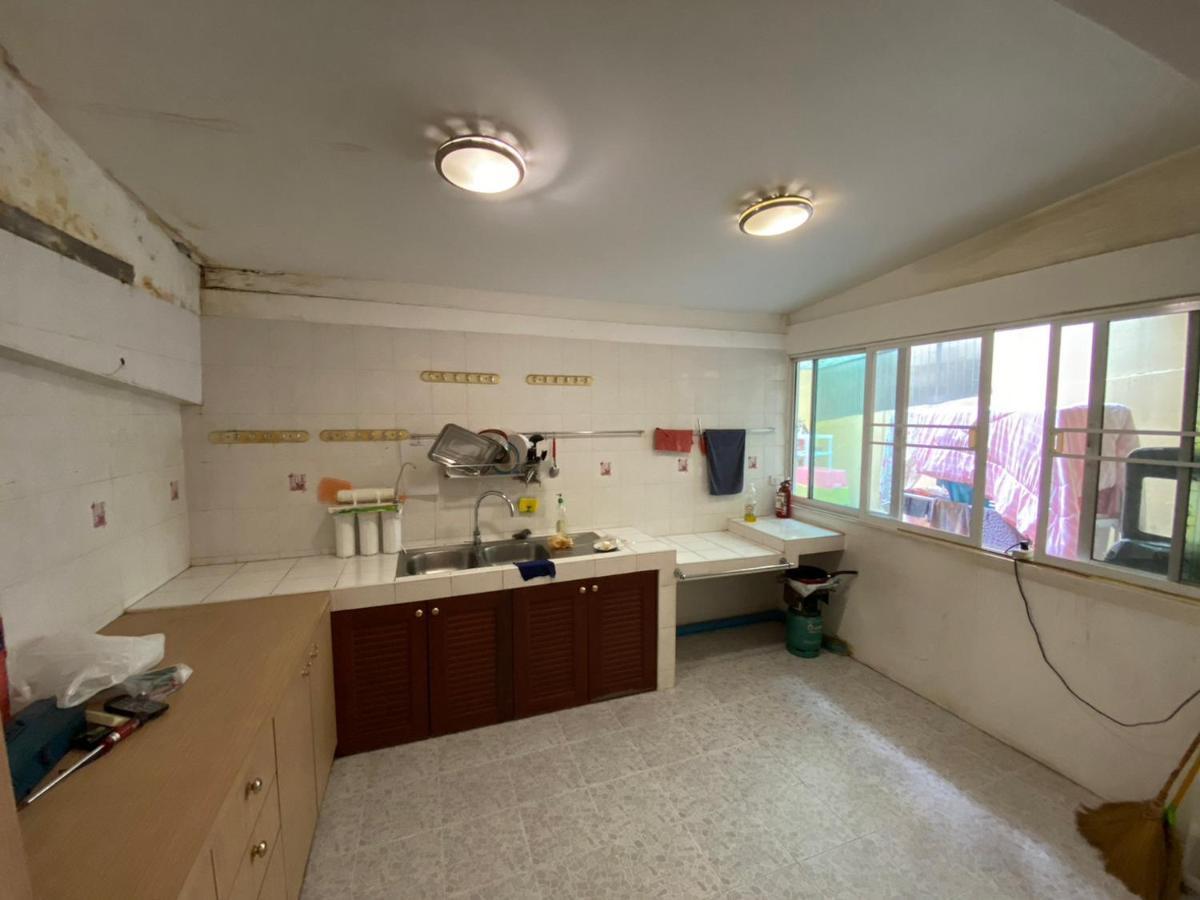 Sura Hostel Bangkok Near Mrt Phra Ram 9 Zewnętrze zdjęcie