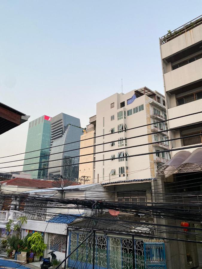 Sura Hostel Bangkok Near Mrt Phra Ram 9 Zewnętrze zdjęcie