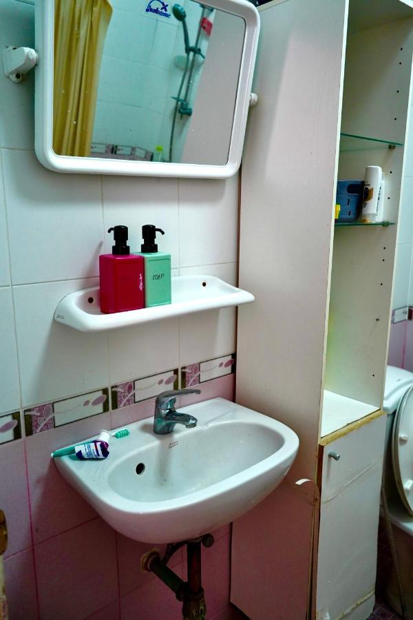 Sura Hostel Bangkok Near Mrt Phra Ram 9 Zewnętrze zdjęcie