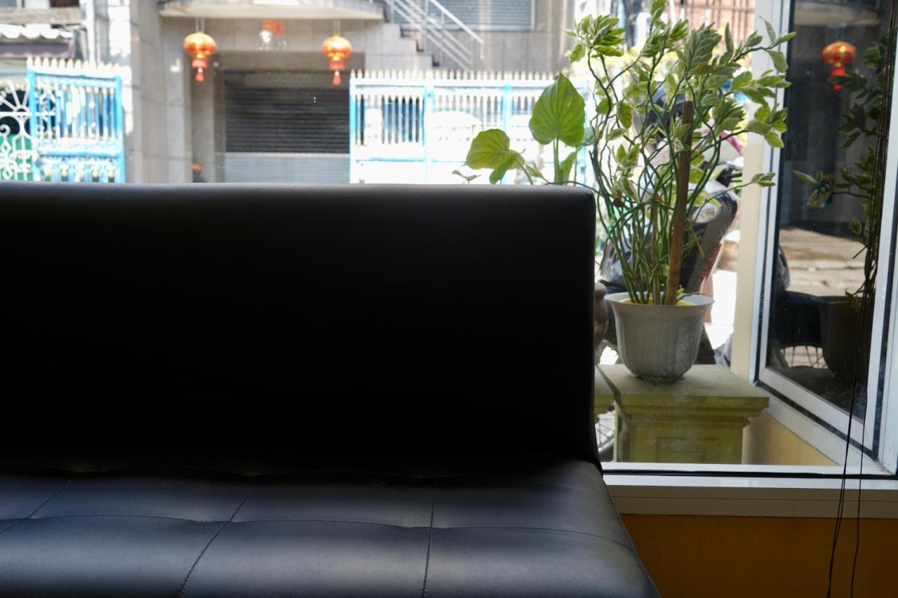 Sura Hostel Bangkok Near Mrt Phra Ram 9 Zewnętrze zdjęcie