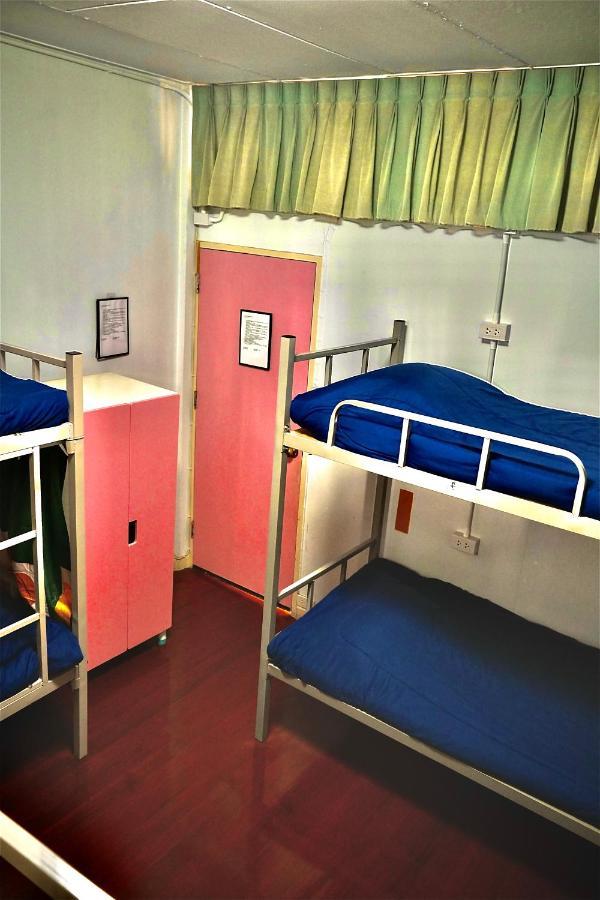 Sura Hostel Bangkok Near Mrt Phra Ram 9 Zewnętrze zdjęcie