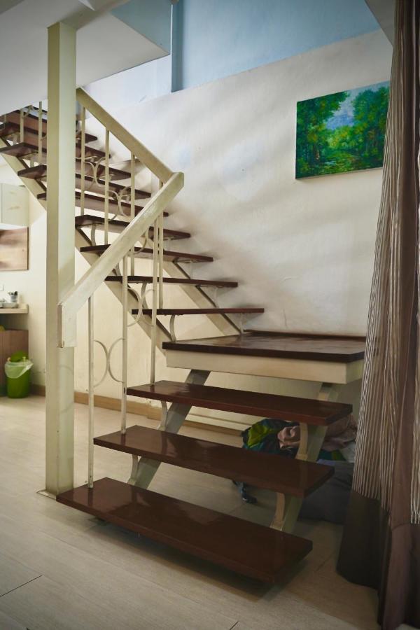 Sura Hostel Bangkok Near Mrt Phra Ram 9 Zewnętrze zdjęcie