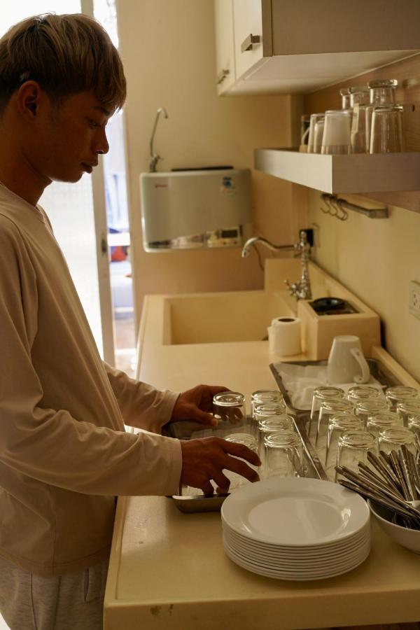 Sura Hostel Bangkok Near Mrt Phra Ram 9 Zewnętrze zdjęcie